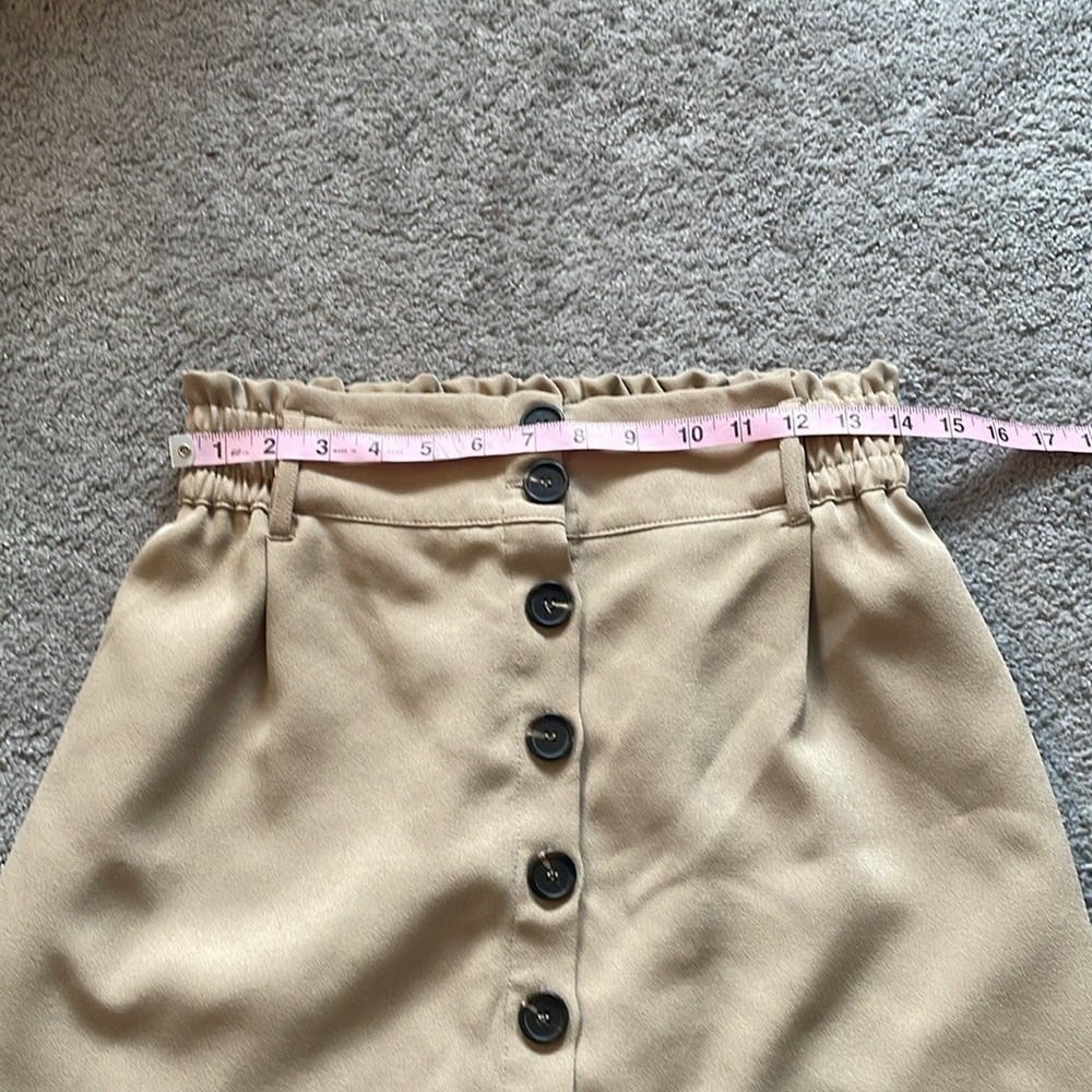 Active USA Tan Button Mini Skirt | Size Medium - Picture 9 of 9